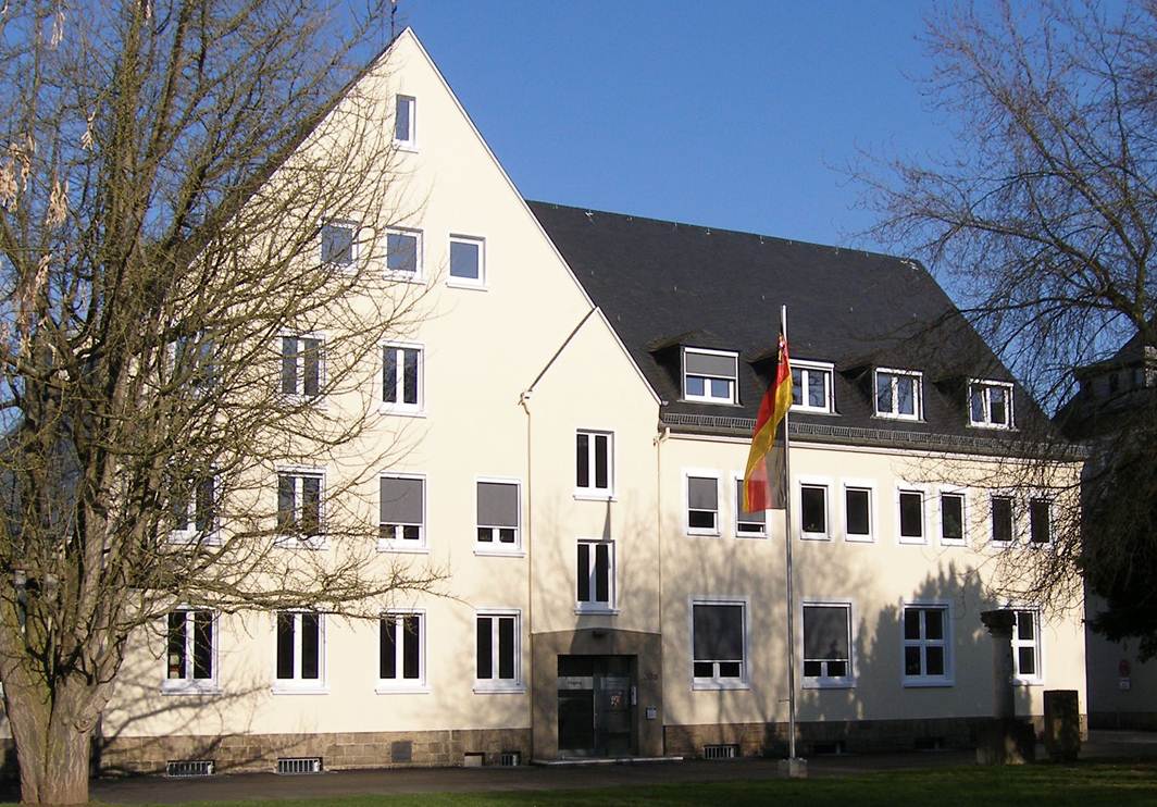 Eingang des Verwaltungsgerichts Trier